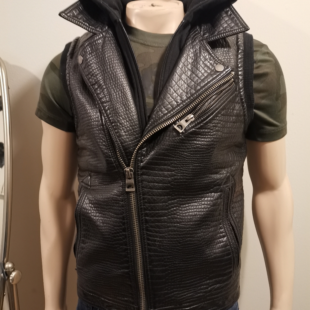 💎 Guess Men Faux Leather Croc Embossed Vest Moto